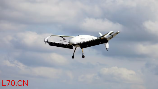 霍尼韦尔与初创公司奥德思航空（Odys）正在联合研发混合动力电动飞机 “莱拉”（Laila），用于在战场上拦截敌方无人机。