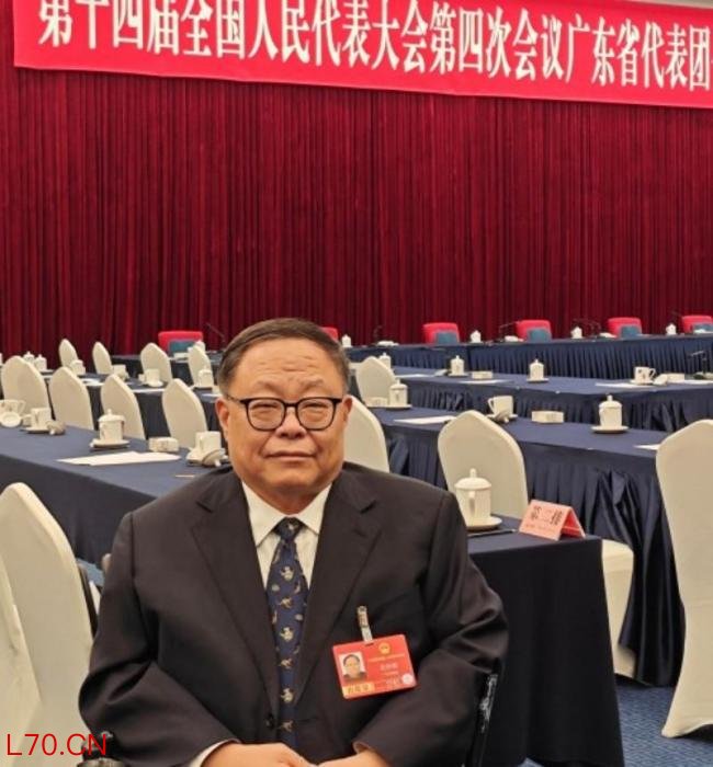我们的期待与责任-11位代表委员合照背后的故事